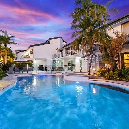 Noosa Boutique Apartments & Elkhorn Villas מראה חיצוני תמונה