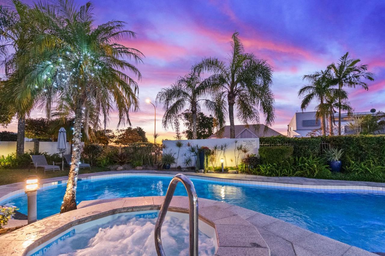 Noosa Boutique Apartments & Elkhorn Villas מראה חיצוני תמונה