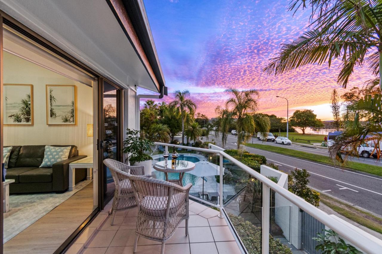Noosa Boutique Apartments & Elkhorn Villas מראה חיצוני תמונה