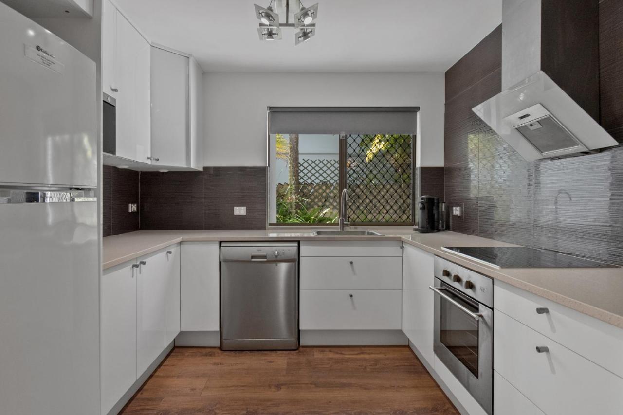 Noosa Boutique Apartments & Elkhorn Villas מראה חיצוני תמונה