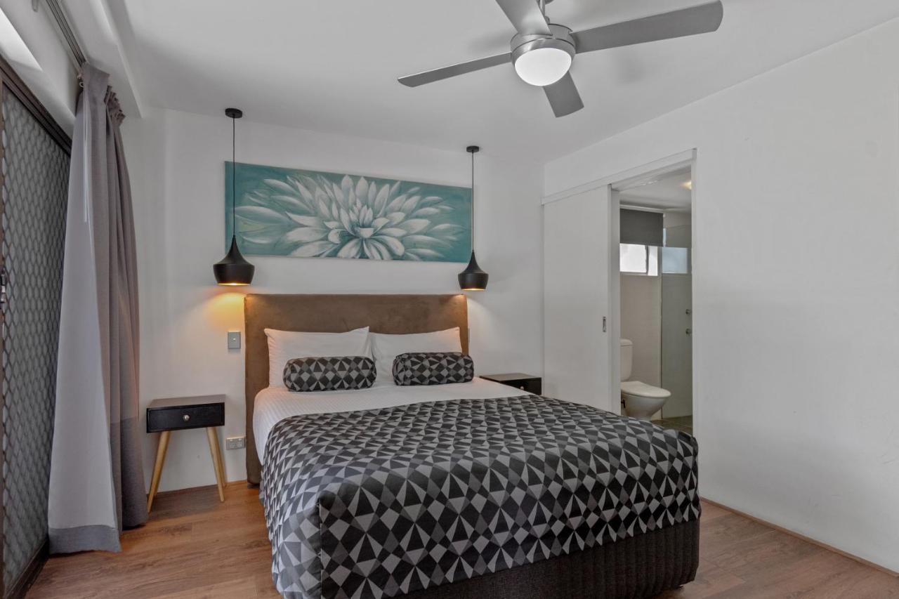 Noosa Boutique Apartments & Elkhorn Villas מראה חיצוני תמונה