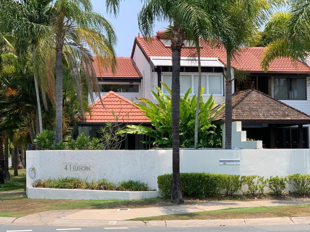 Noosa Boutique Apartments & Elkhorn Villas מראה חיצוני תמונה