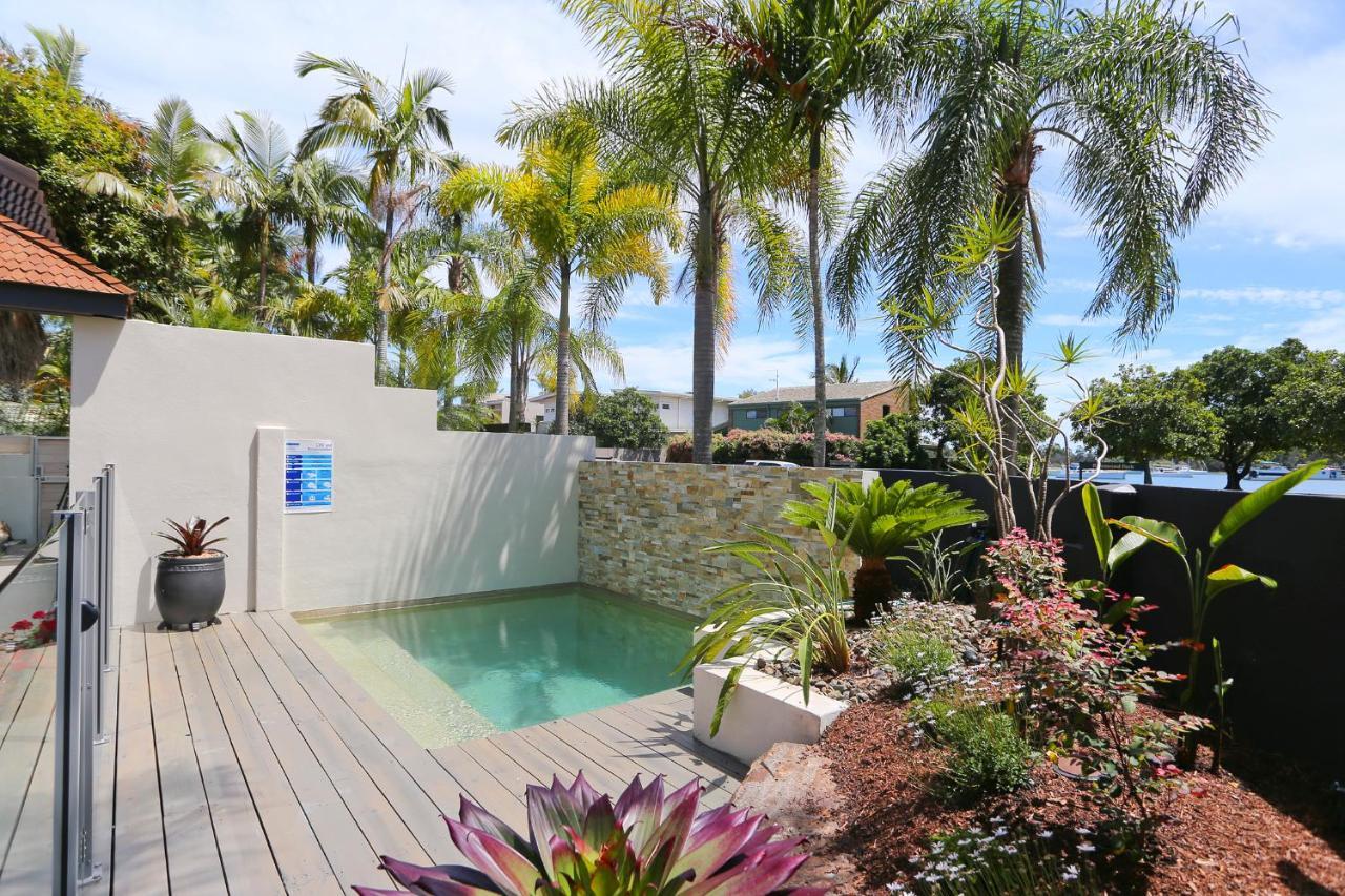 Noosa Boutique Apartments & Elkhorn Villas מראה חיצוני תמונה