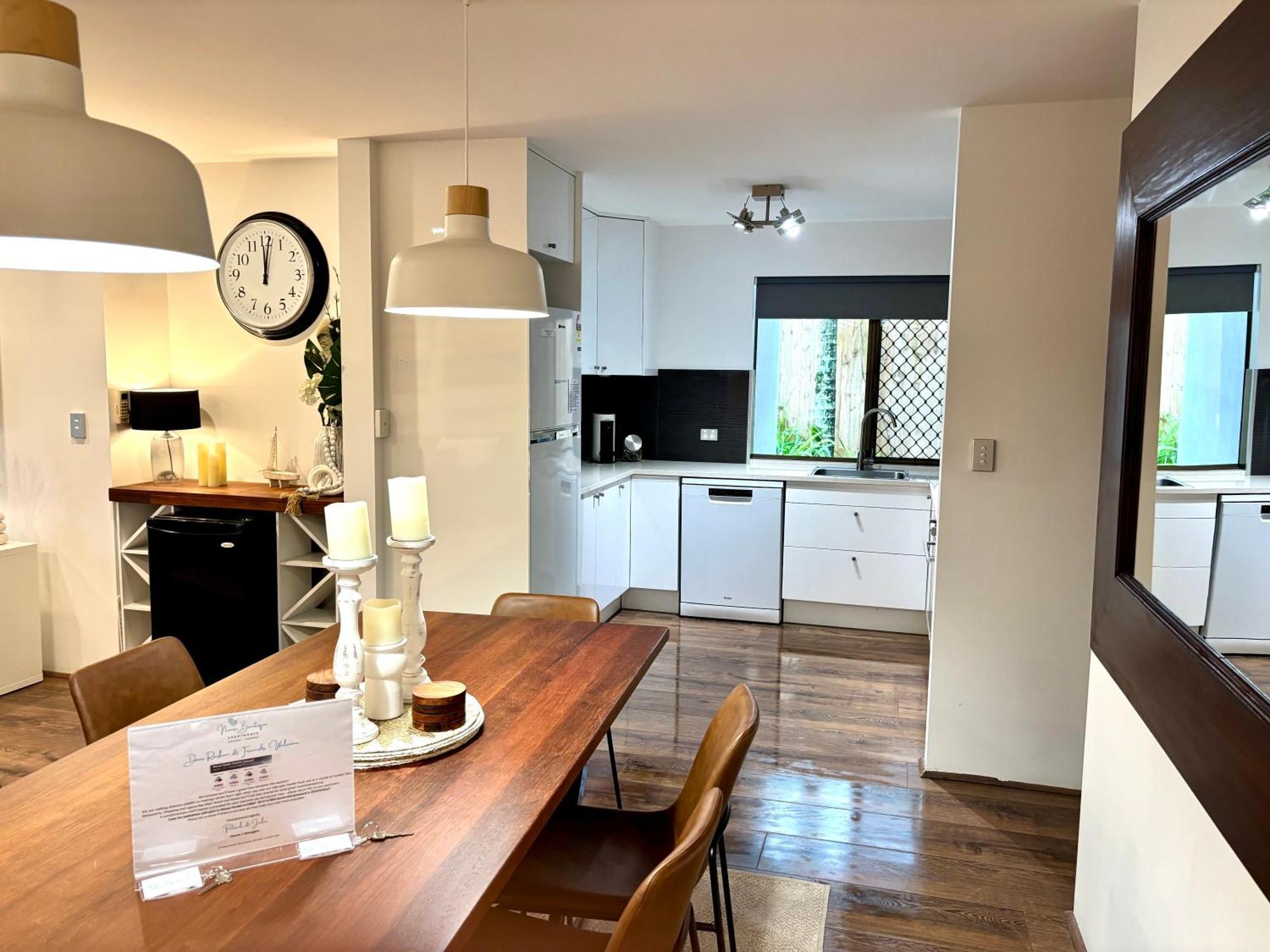 Noosa Boutique Apartments & Elkhorn Villas מראה חיצוני תמונה