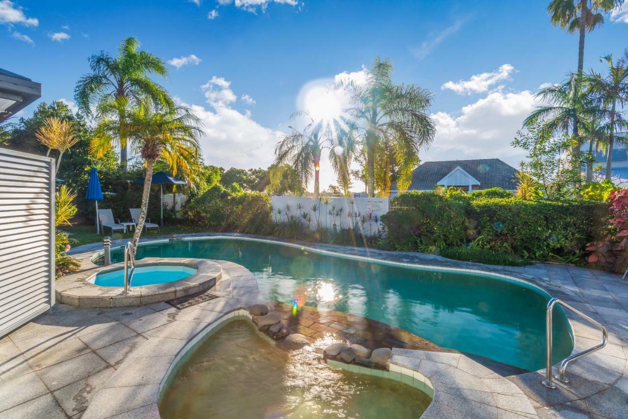 Noosa Boutique Apartments & Elkhorn Villas מראה חיצוני תמונה